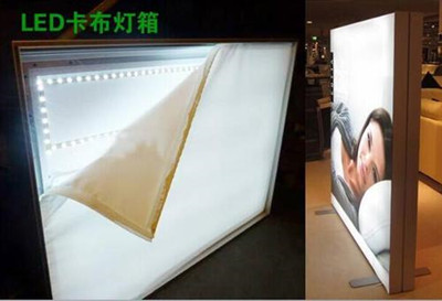 成都广告麻豆社区下载喷绘工艺的手段也在不断的提升